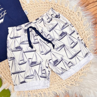 Conj. Camiseta No Mar Cada Aventura é Uma Nova Recordação e Bermuda Barcos - Marinho e Areia